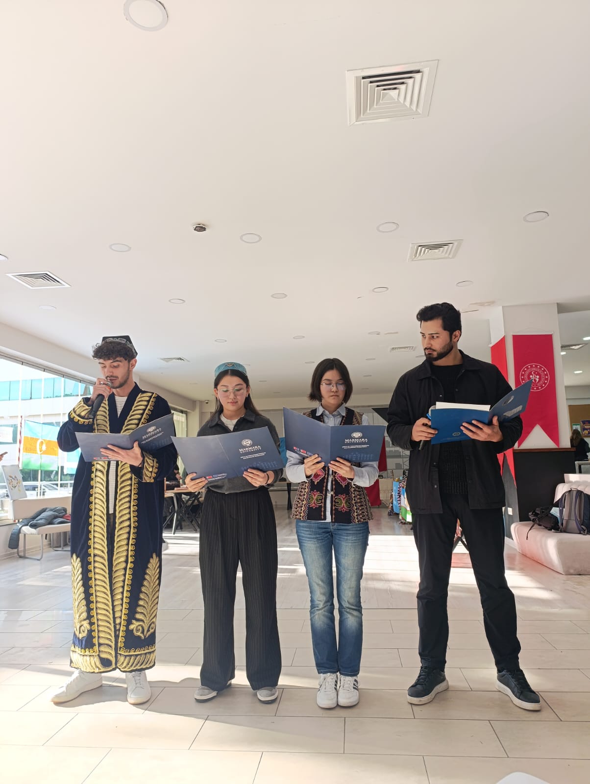 Dünya Türk Dili Ailesi Günü şiir 1.jpeg (154 KB)